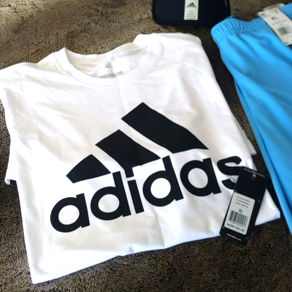 Adidas ๐NWT ๐ค bundle. One shirt, one shorts and one hat size XL ๐ฅ๐ฅ๐ฅ - Picture 6 of 10